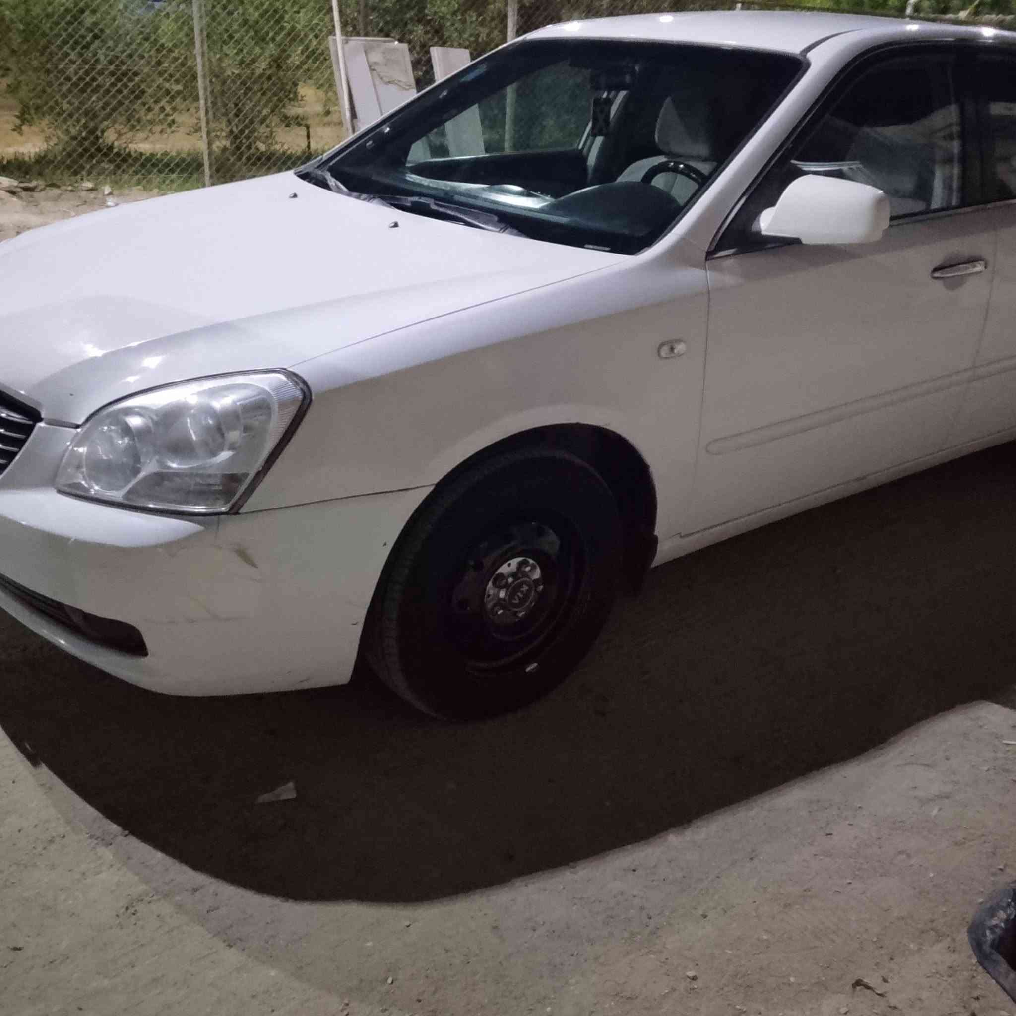 ٢٠٠٨ جاهزه
رقم بغداد 
مواصفات عاديه 
محرك گير تبريد 
وارد خليجي بيه 
صبغ نص جاملغ خلفي 
السعر ١١٥ 
***********
