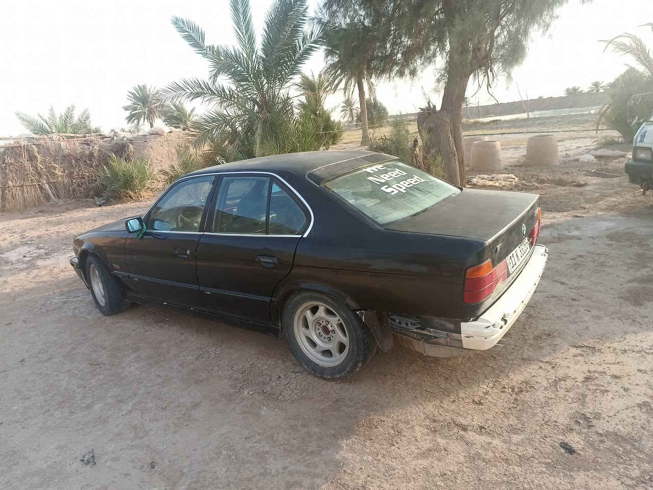 السلام عليكم  سياره بي ام مديل 91 رقم دولي سنويه 2027
سياره جاهزه سعر 50
***********
