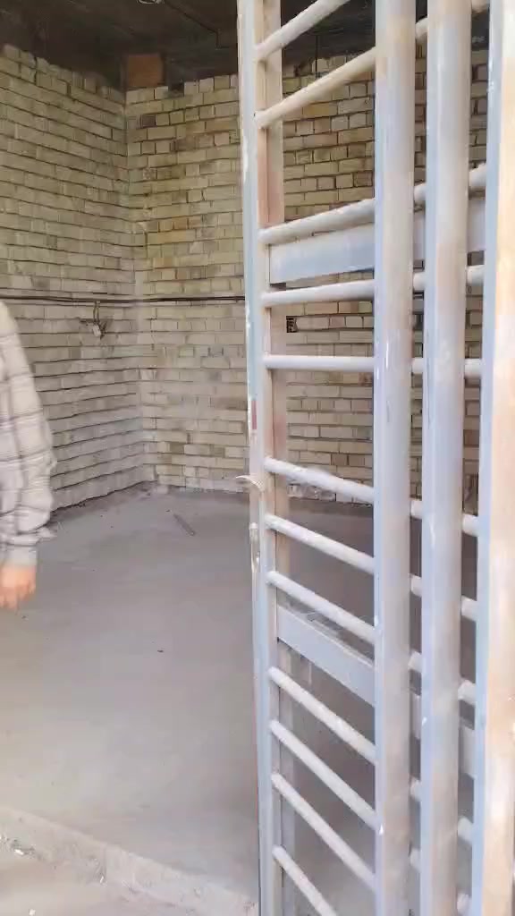 سلام عليكم خلفات جص وبورك 4خلفات اخوان شغل ليزر فقط عملنا درجه اوله لبخ نثر جص وبورك واجهيات (***********)بيه واس
