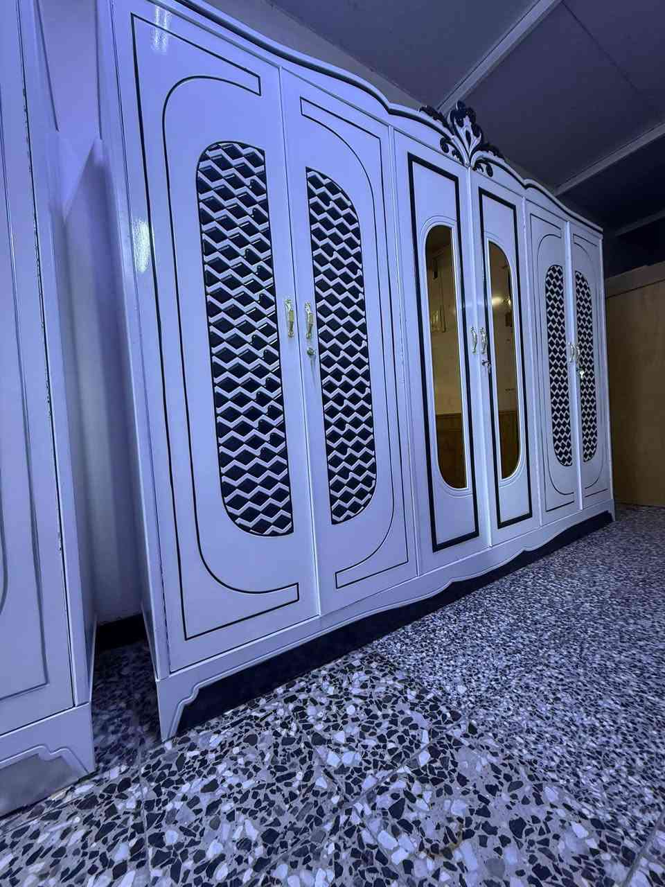 غرفة نوم صاج عراقي جديد صبغ حراري ابيض شغل حديث حفر سينسي زاوية بارتفاع كنتور 
السعر مليون و ١٠٠
نهايته مليون و ٥٠
مع الشد و النقل واصل داخل مناطق بغداد 
اما محافظات فقط كروة تختلف


**إذا كنت صاحب هذا الإعلان وتريد حذفه لأي سبب، رجاءا أرسل رسالة إلى الدعم الفني**