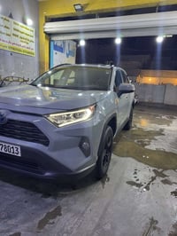 Rav4-XLeللبيع  حادثهة جانبي بسيط كلش السياره بسمي تحويل مباشر  السعر٢٣...