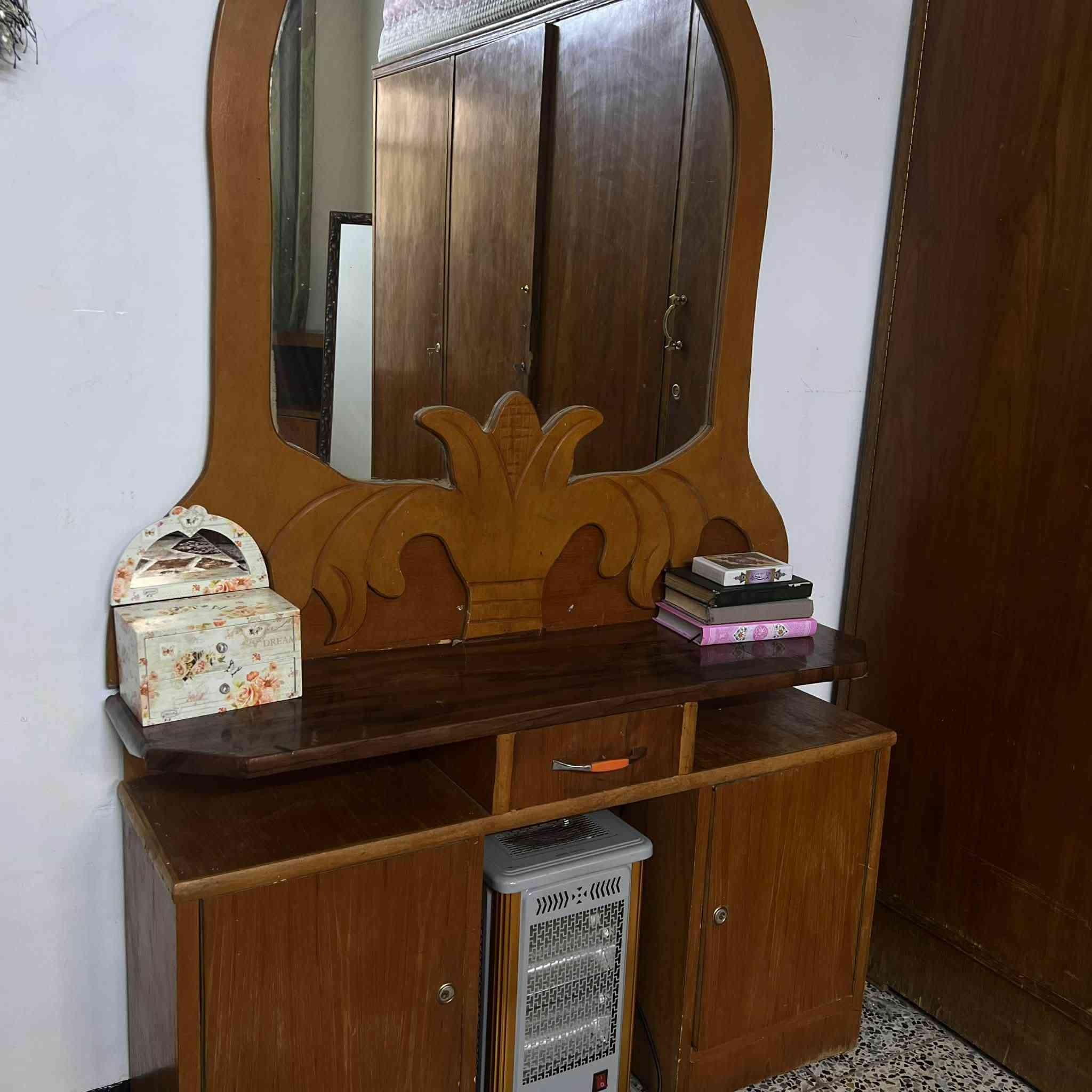 قنصور مع ميز توليت للبيع سعر 200وبيهم مجال


**إذا كنت صاحب هذا الإعلان وتريد حذفه لأي سبب، رجاءا أرسل رسالة إلى الدعم الفني**