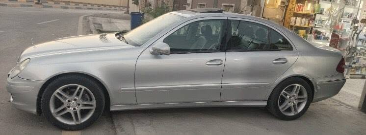 سلام وعليكم
للبيع مارسيدسE200
  موديل ٢٠٠٧  مكينه 4 سلندر 
سياره جديده جدا خليجي سياره مال بيت  عددهه وكتلوكاتهه كلهه موجوده ماشيه ١٧٦ بيع أو مراوس حسب القناعه
 فول مواصفات بحالة الوكالة  بيهه فقط باب كلير سياره جدن جديده وستخدام بيت السعر  رقم بغداد الدولي الجديد باسمنا

125 ورقه
عنوان لمنصور  الاتصال ع رقم رجاءا 
هاتف ***********
