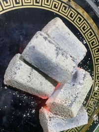 يوجد لدينه فحم كارتون ١٥الف نوعيه ممتازه ٠٧٧٦٧٤٩٩٩٨١يوجد واتساب فقط