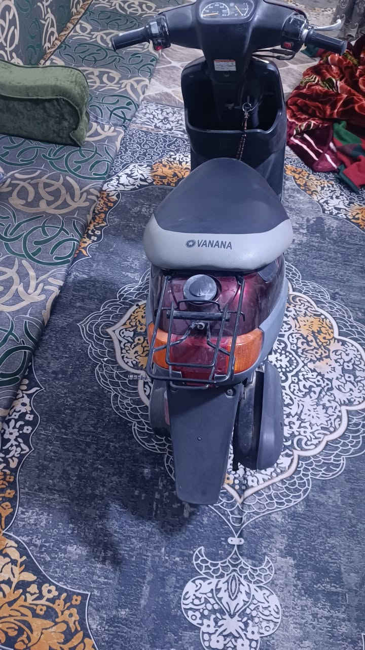 للبيع دراجه بطة ياباني فول مواصفات كلش حلوه مكينه مامفتوح هندر واحد نقصها باتري فقط فول نضافة شرط تفحص وتقتنع السعر 250بيهة مجال بصيط مكاني كربلاء حي النضال يم المستوصف للتصال *********** متواجد واتساب كذالك
