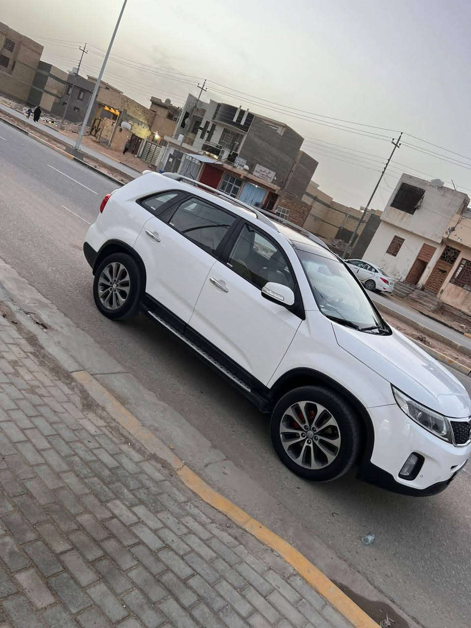 كيا سورنتو 2013 شكل ال 2015 خليجي رقم بغداد
فول واحد على واحد
6 سلندر 
تفاصيل  موضحه بالسونار المرفق 
7 راكب مع كشنات جلد
 حساس امامي خلفي  
 3 قطع تبريد 
 تحكم ستيرن 
قماره بانوراما 
 كامرا خلفيه 
‏ حداديه جديده مكينة مفتوحه ومكفوله گير بلادي كفاله تبريد ثلج ومكفول 
جاهزة بدون اي نقص
رقم بغداد باسمي شرط  التحويل ثاني يوم وسنوية  مراوس حسب القناعه  متواجد
مكان السياره الديوانيه 
السونار مرفق مع الصور 
***********
