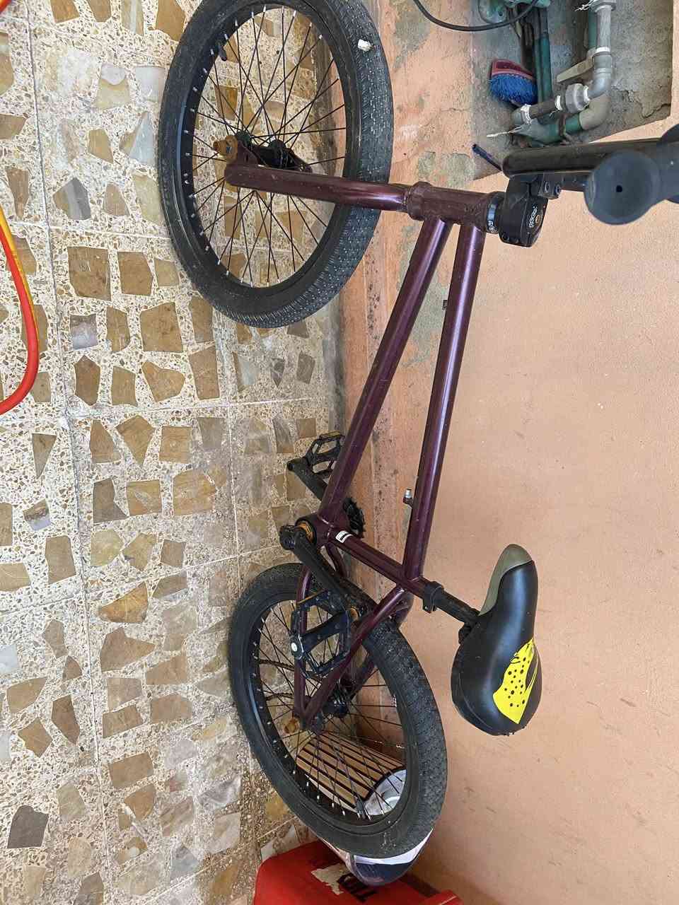 السلام عليكم بسكل للبيع BMXامريكي اصلي فول هوائي زرفين السعر 160وبي مجال للشراي اذا مو شراي لا ترسل التواصل خاص المكان موصل حي البلديات قرب جامع الصايغ


**إذا كنت صاحب هذا الإعلان وتريد حذفه لأي سبب، رجاءا أرسل رسالة إلى الدعم الفني**