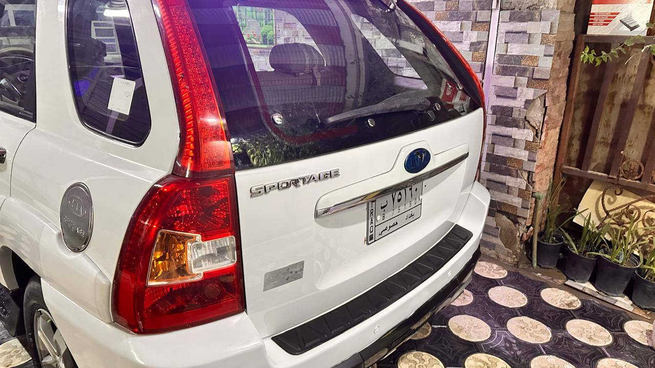 سبورتج مديل ٢٠١٠ خليجي مكفول من الحادث والصبغ بس الي ماشر بلسونر تخم تاير جديد مكينه ٢٠٠٠ دوش سياره ما ناقصها احله من صور مكاني بغداد البلديات ***********
