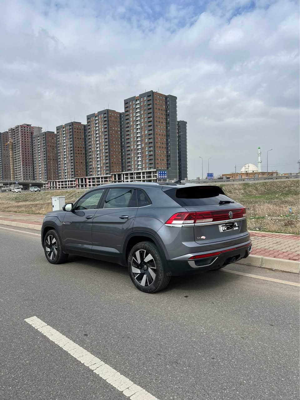Volkswagen atlas 2024
مواسفات SE فول بەس سلاید نیە
تەنها ۱۲ هزار رویشتووە
دەحامی بۆ دەحامی بە شەرت هیچی نیە
بێ سبغ و ساردەکوت و تعدیلە
هەموو ارباگ بە شەر بیلادی
یەک دەستە بەناوی خومە
سەیارەکە رەقەم هەولیرە لە هەولیرە
......
فولكسواكن اطلس ٢٠٢٤
مواصفات SE فول بدون سلايد
ماشي ١٢ الف 
دحامية للدحامي ب شرط
بدون صبغ و بارد و تعديل
ارباكات كلها ب شرط
سيارة باسمي …مكان اربيل
.
سعر ۲۹۸$
٠۷٥٠۷۷۹۲۹٠٠
*********** أربيل, العراق
