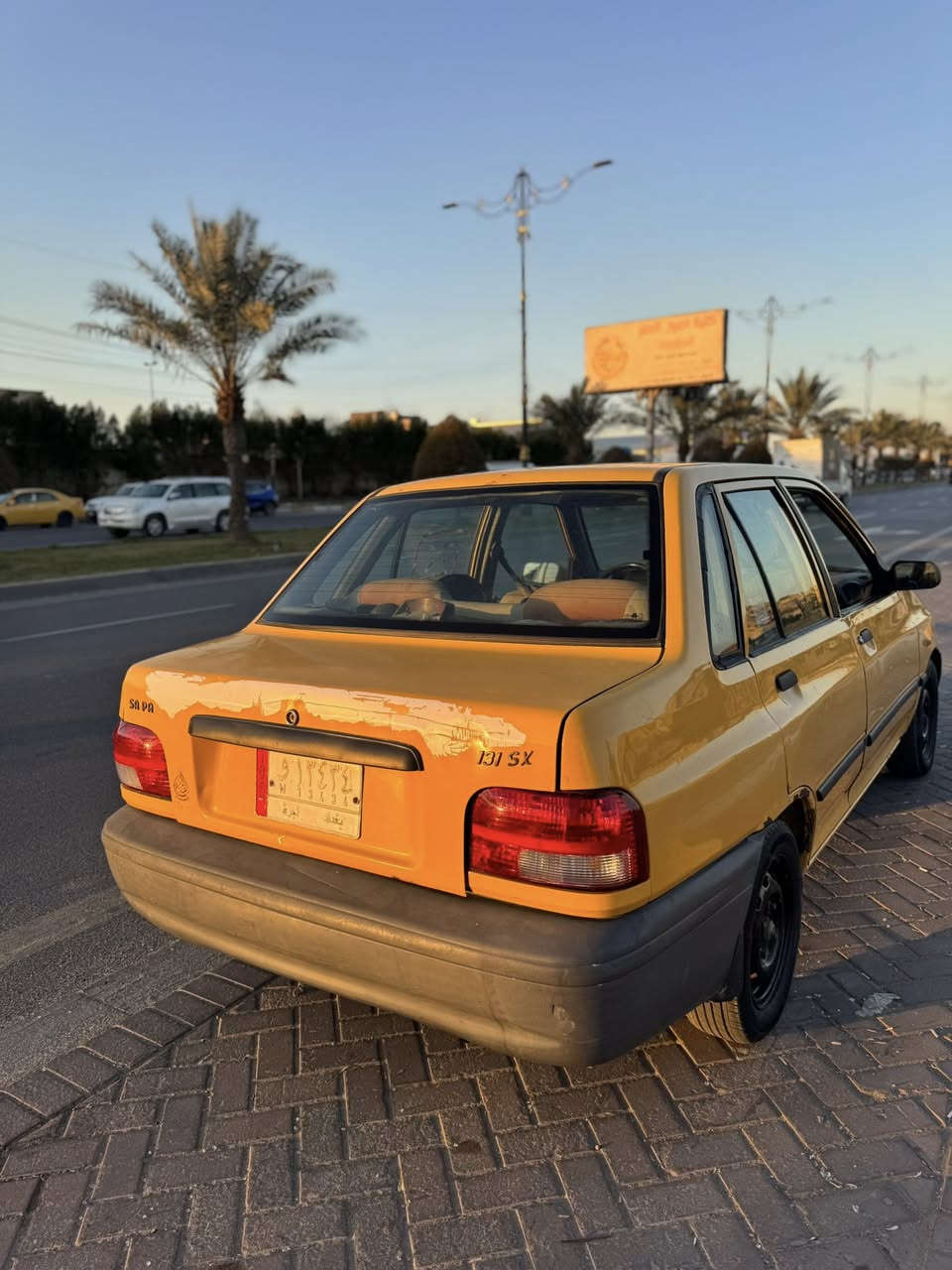 السلام عليكم سايبا 2015 جاهزه لاتبديل ولا صبغ مكينه وكير مكفولات بيها شاصي الايمن فطر كلش قليل ولحمته حداديه كهربائيات كلها شغاله مابيها نقص برغي فقط هاي الخياسات القليله كدامك البقيه كله جاهز هيئه مصفره قبل شهر فقط غرامه 100 الف تنزل من السعر تحويل ثاني يوم مكاني بغداد مدينه الصدر ***********
