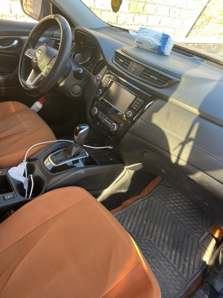 نيسان روج موديل 2020 فول مواصفات عدا الفتحه رقم شمالي جديد تحويل مباشر السياره جاهزه للأخير مكينه 2500 دوش السعر 170 العنوان بغداد المحموديه /***********/***********
