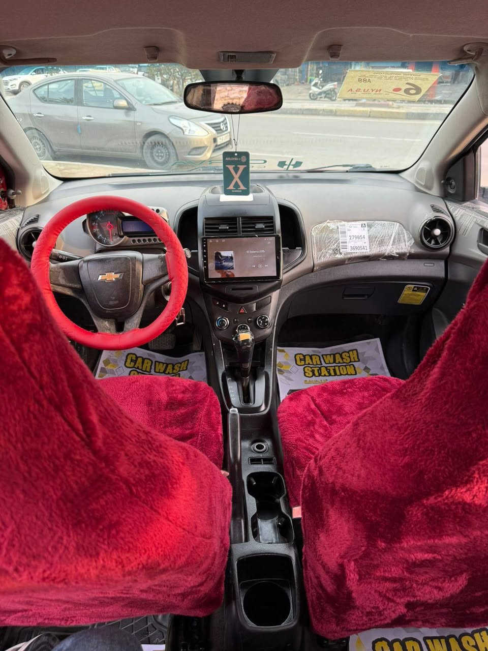 السلام عليكم للبيع فقط شوفرليت سونك موديل٢٠١٢ وارد خليجي محرك ١٨٠٠ السيارة بيهة شكم قطعة صبغ اثر جراد كير مكينة حدادية كفالة السيارة جاهزة من كلشي السعر ٦٠وبيها مجال مكاني بغداد وهذا رقمي ***********
