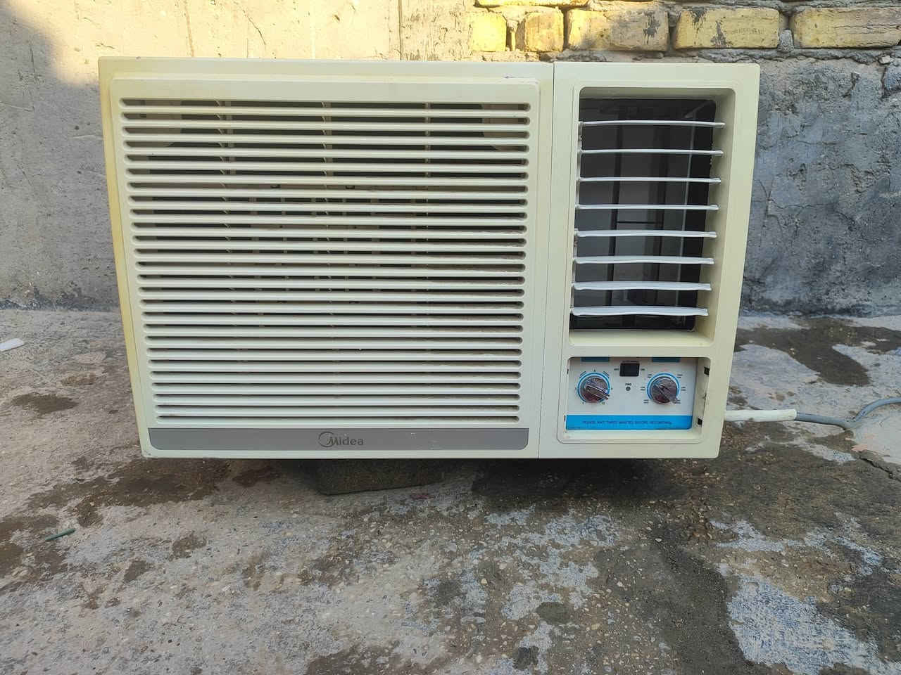 السلام عليكم مكيف ميديا بلادي مامصلح تبريد ثلج على الشرط سعرة 250 وبي مجال وذا عندك مكيف سبلت عاطل نتراوس مع الفرق مكاني ديوانيه اتصال على الرقم ***********مامتواجد على الفيس
