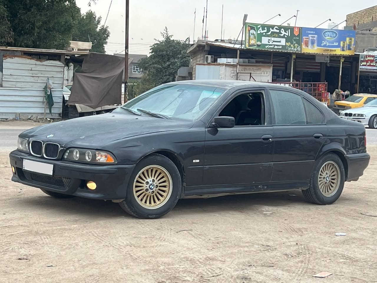 السلام عليكم
للبيع 

بي ام صقر 

حجم 528i

تك فانوس 

مديل 97

رقم سليمانيه ب اسمي 

كير مكينه كهربائيات حداديه تخم تاير كله جديد 

عوزه صبغ 

شاشه 

كامره خلفيه 

كشنات كهربائيه 

تحكم ستيرن 

مكان حله 
السعر 70 وبيه مجال

للاستفسار 

‭0773 240 1470‬
