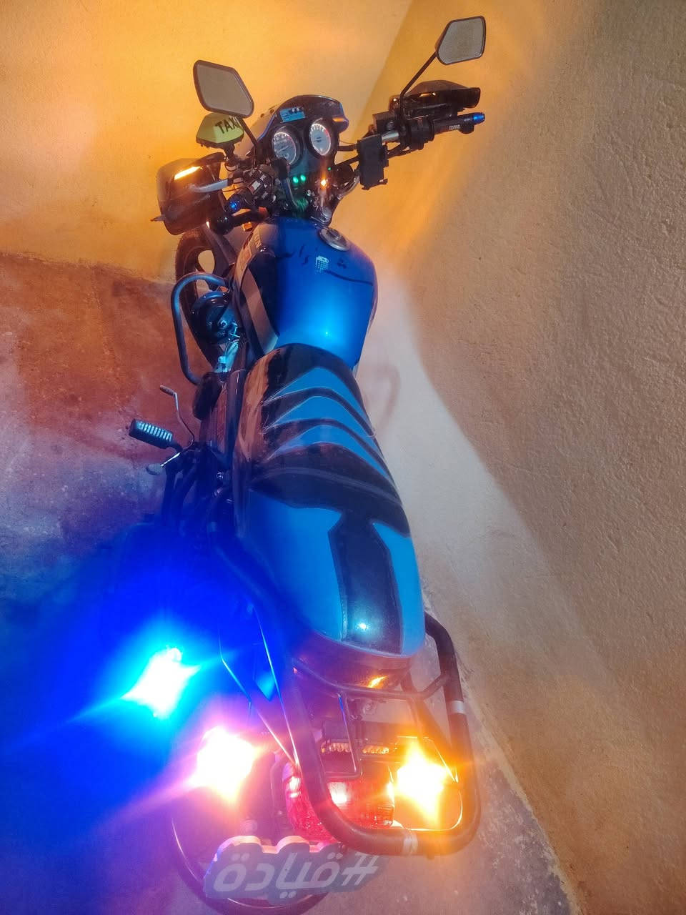 السلام عليكم دايوان موديل ٢١ حجم ١٨ مكينه ٢٠٠ المكينه مكفوله مافتوحه دراجه نضيفه /ملاحظة كماليات مو وياهه و مكاني كوت بتار - - - - اوراق اصولي - - *********** انطي سعر الي بالك يعجبني سعر ابيعلك - - - مو شراي لا تراسلني اسف ع الاطاله.... داجه مامغسوله من مطره 🌧️
