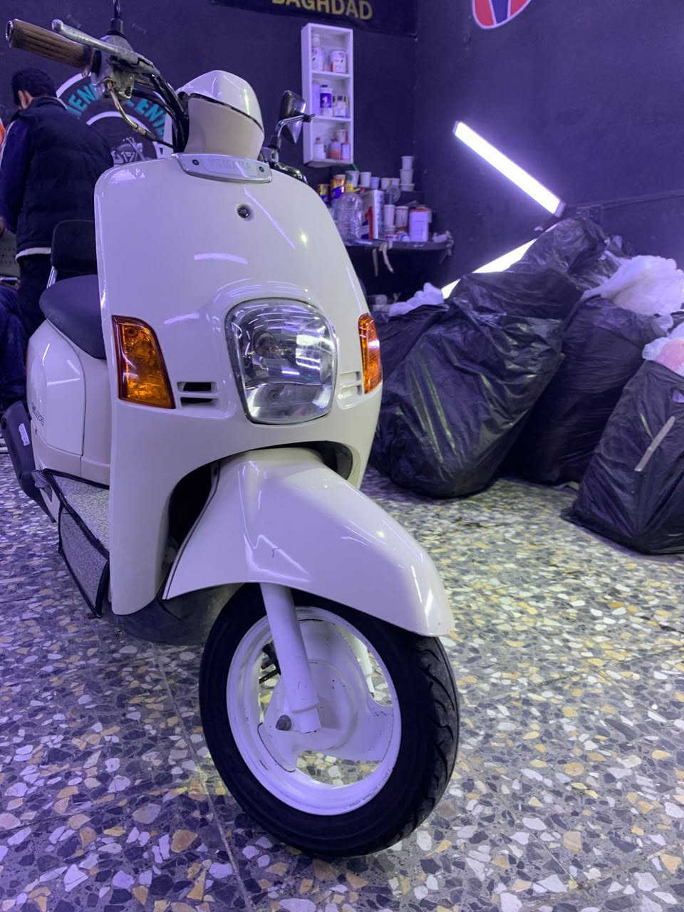 البيع درجه جديده وصل مال معرض موجود بس بجم مصبوخ فقط كل نقص مابيها كفاله مكان بغداد  شعب ***********
