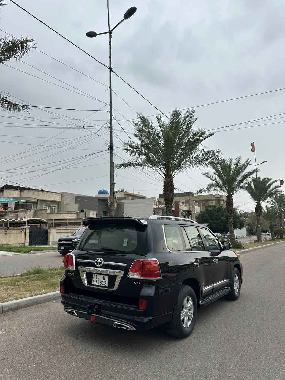 تويوتا لاندكروز 2014 اسود  GXR ساز

محرك 6 سلندر 

رقم بغداد الجديد باسمي تحويل مباشر 

استخدام شخصي جديده بمعنى الكلمه 

مكفوله كفاله عامه عدا مكانين بارد بسيط 

مكينه كير كفالة 100‎%‎ 
حداديه تراي شرط 100‎%‎

المواصفات المعروفه للاندكروزر  GXR
حساسات ، كامره ، مري شفط ،
تشغيل عن بعد ، لايت زينون عالي ناصي 
داخل جلد ، كرسي كهرباء ، طفاية
مرايات عتم عاكس للضوء العالي 
داخل صاج ، فول تحكم ، يدات نيكل

السعر 352 وبيه مجال 
ماكو هيج سعر بهاي النظافه 

اي استفسار
***********

مكان السيارة بغداد السيديه
