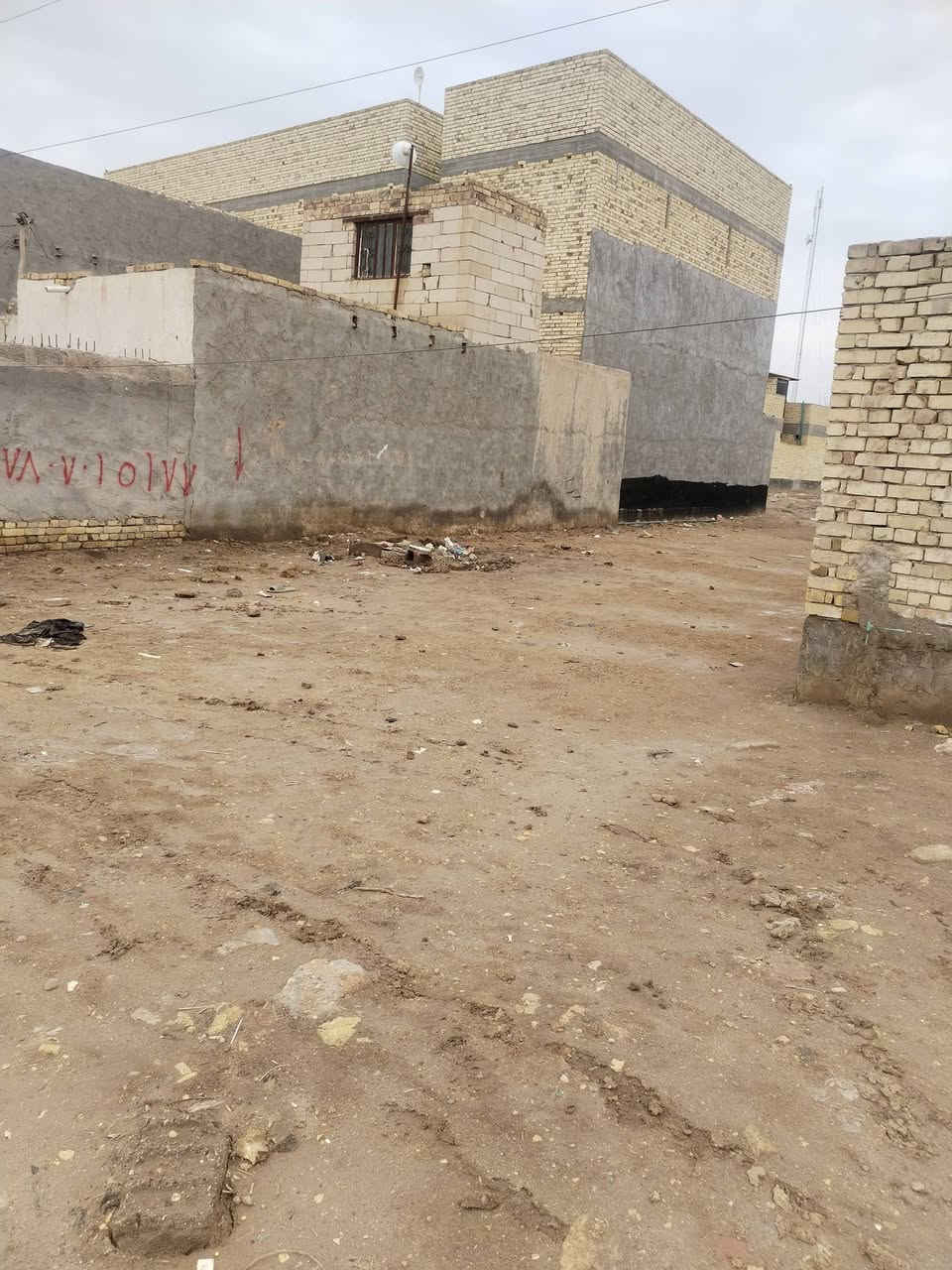 سلام عليكم قطعه لبيع طابو صرف لتفاصيل بل مقطع ***********       ١٠٠متر
