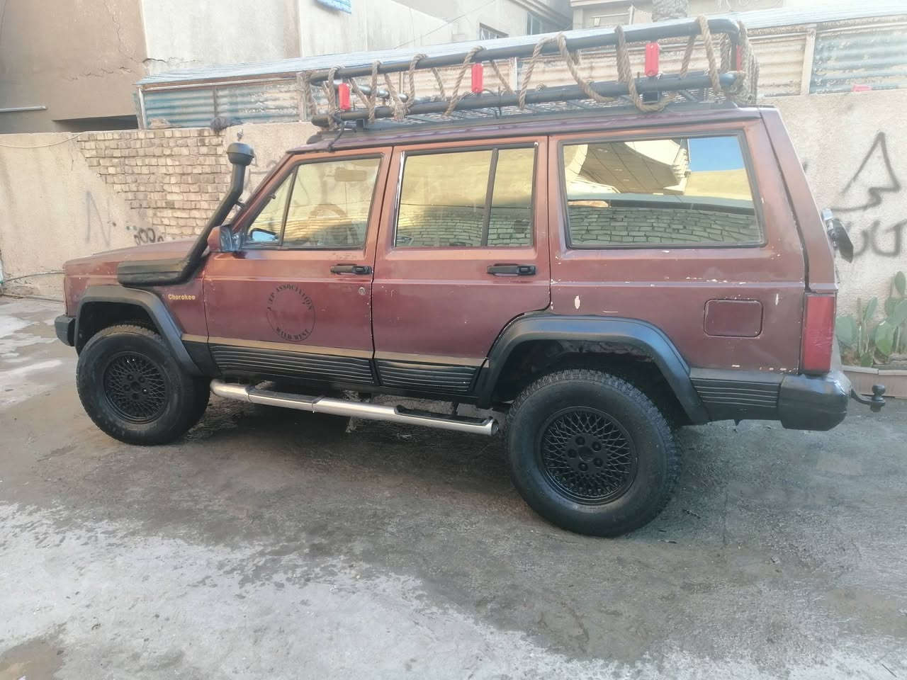 السلام عليكم جيب شيروكي مديل 1991 رقم كركوك مشروع وطني تحويل ثني يوم مكين VVT حداديه ٧٠ بل ميه تخم تاير جديد مكينه كير اكسل مكفولات وين متريد اطلع بيهه تدفئه شغاله تبريد عوزه منضومه سعر 28
 مكاني بغداد جميله *********** بي وتساب
