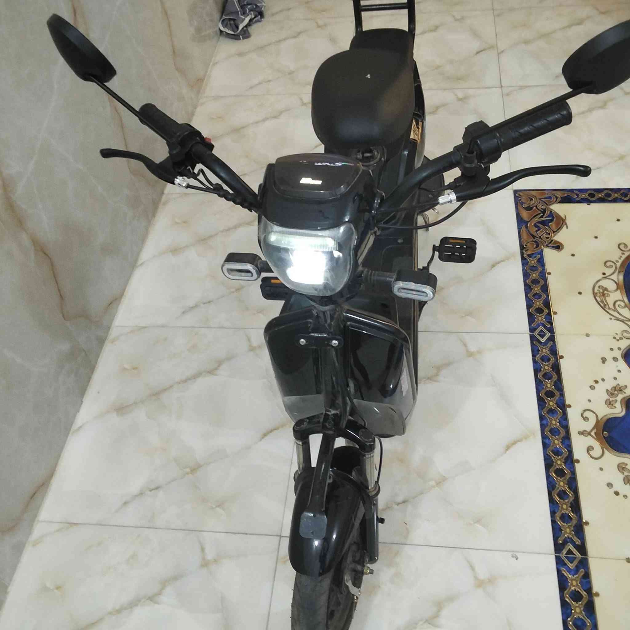 دراجه شحن للبيع ما بيها اي عطل نظافه فول شحن على الكهرباء + وياها شاحنتها كامله العنوان الناصرية اريدو خلف الكراج  السعر 350 وبيها مجال
للاستفسار الاتصال على الرقم ***********
