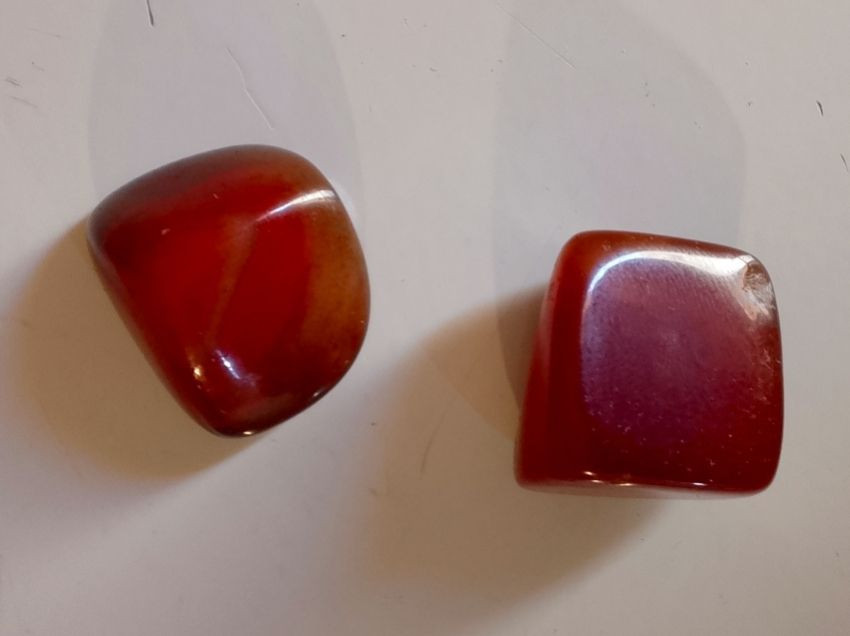 السلام عليكم عدي هاذ الحجر البيع سعره 300 وبيه مجال قليل انه ماعرف بل حجر بس كالول حجر زين الي يفيدنه يراسني خاص


**إذا كنت صاحب هذا الإعلان وتريد حذفه لأي سبب، رجاءا أرسل رسالة إلى الدعم الفني**