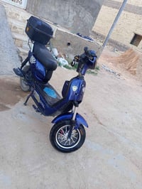 دراجه شحن • ٥ بطاريات • شاحنه جديده