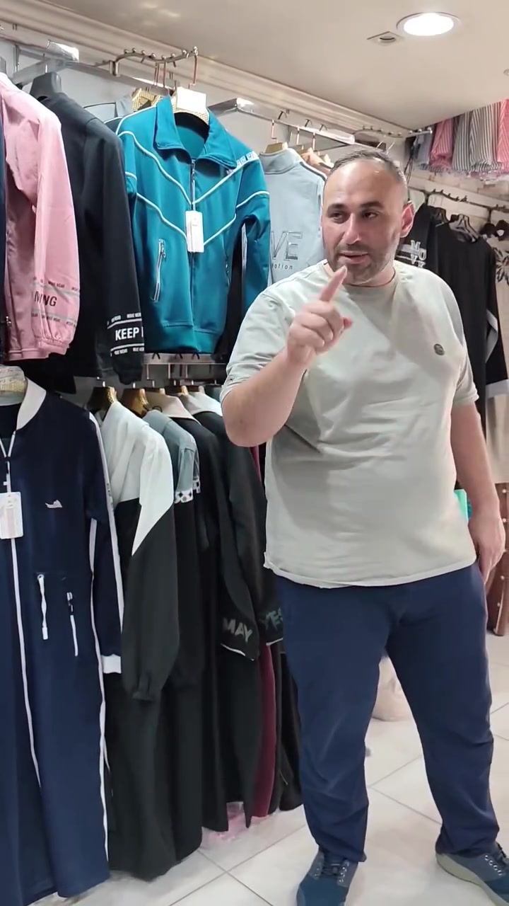 جديد من شركة Move Wear Clothes 
-----------------------------------------------------
لطلب الجملة 0988975410
--------------------------------------
لتعرفي السعر بيكفي تعليق🛑 وبيصلك💌📩
يوجد شحن وتوصيل مأجور 
------------------------------------
#جملة #مفرق #تسويق #موضة #البسة #move_wear


**إذا كنت صاحب هذا الإعلان وتريد حذفه لأي سبب، رجاءا أرسل رسالة إلى الدعم الفني**