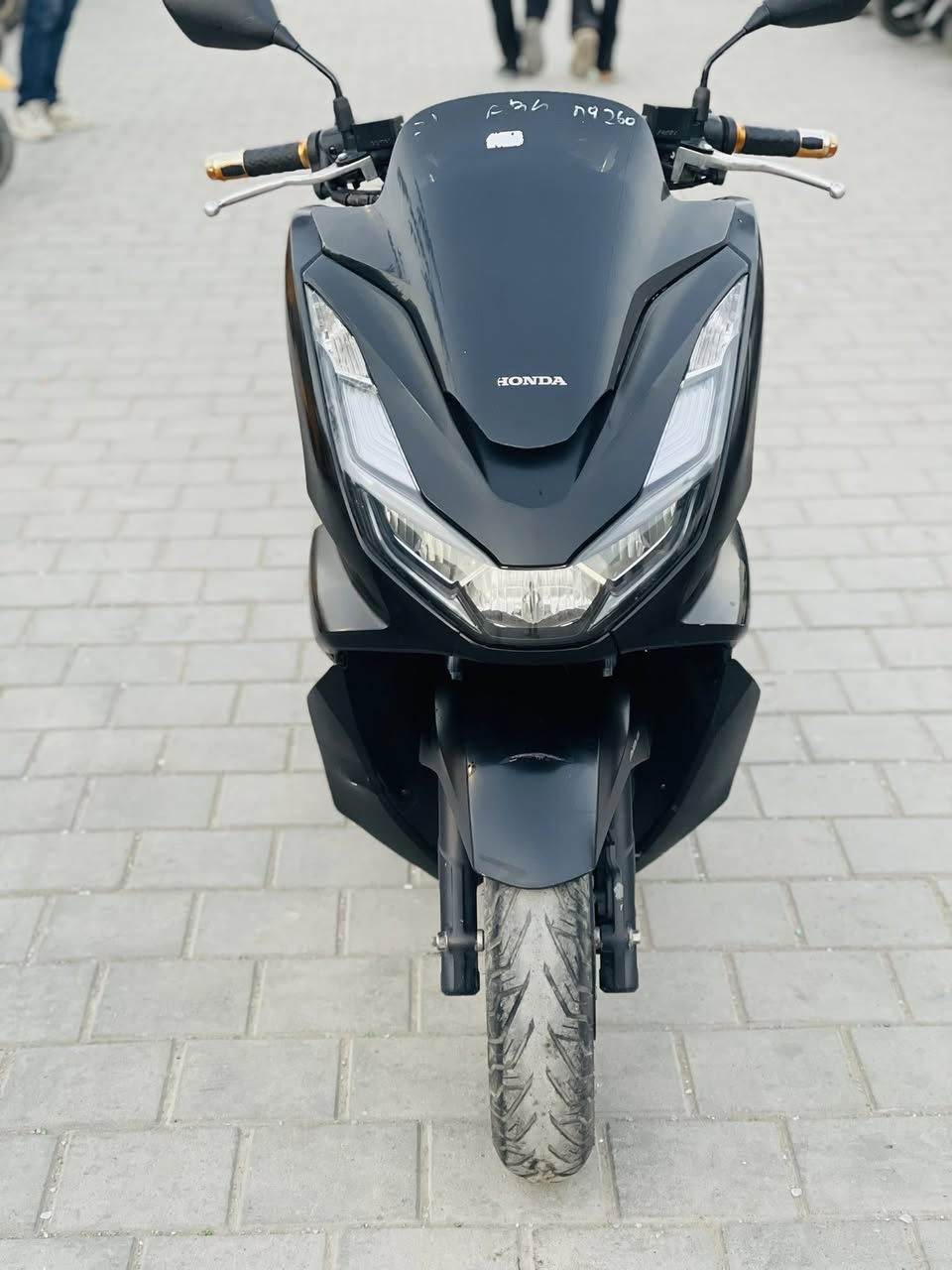 يا الله 
PCX
جيل الرابع
فول نضافة واحد علة واح د
حجم المحرك125
ستان حساس
حساس ازدحام حرف (A)
ماشية (22)الف
العنوان بغداد ام الكبر
رقم***********
