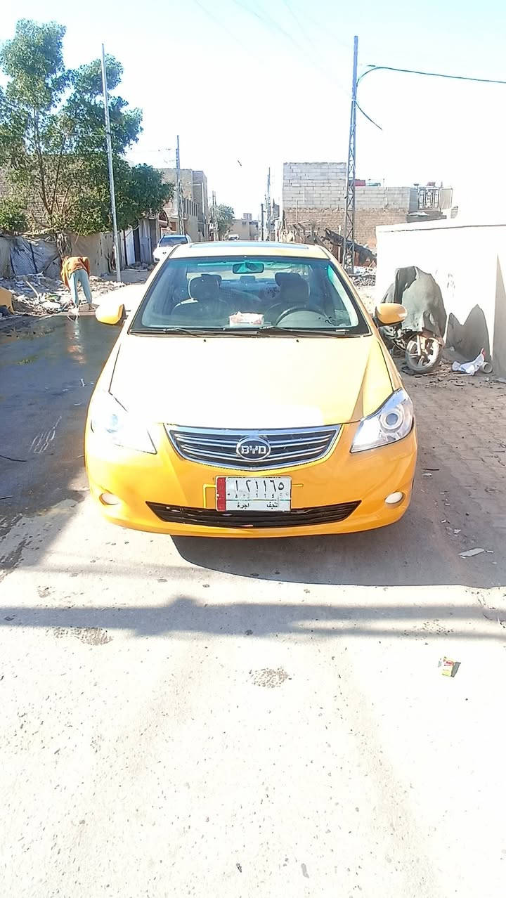 سياره بي وايدي كير ومكينه كورله اوتماتيك مديل 13بصمه مكان ديوانيه شراي يتصل متوازي على بيعته سعر 35بيه مجال اتصل ***********
