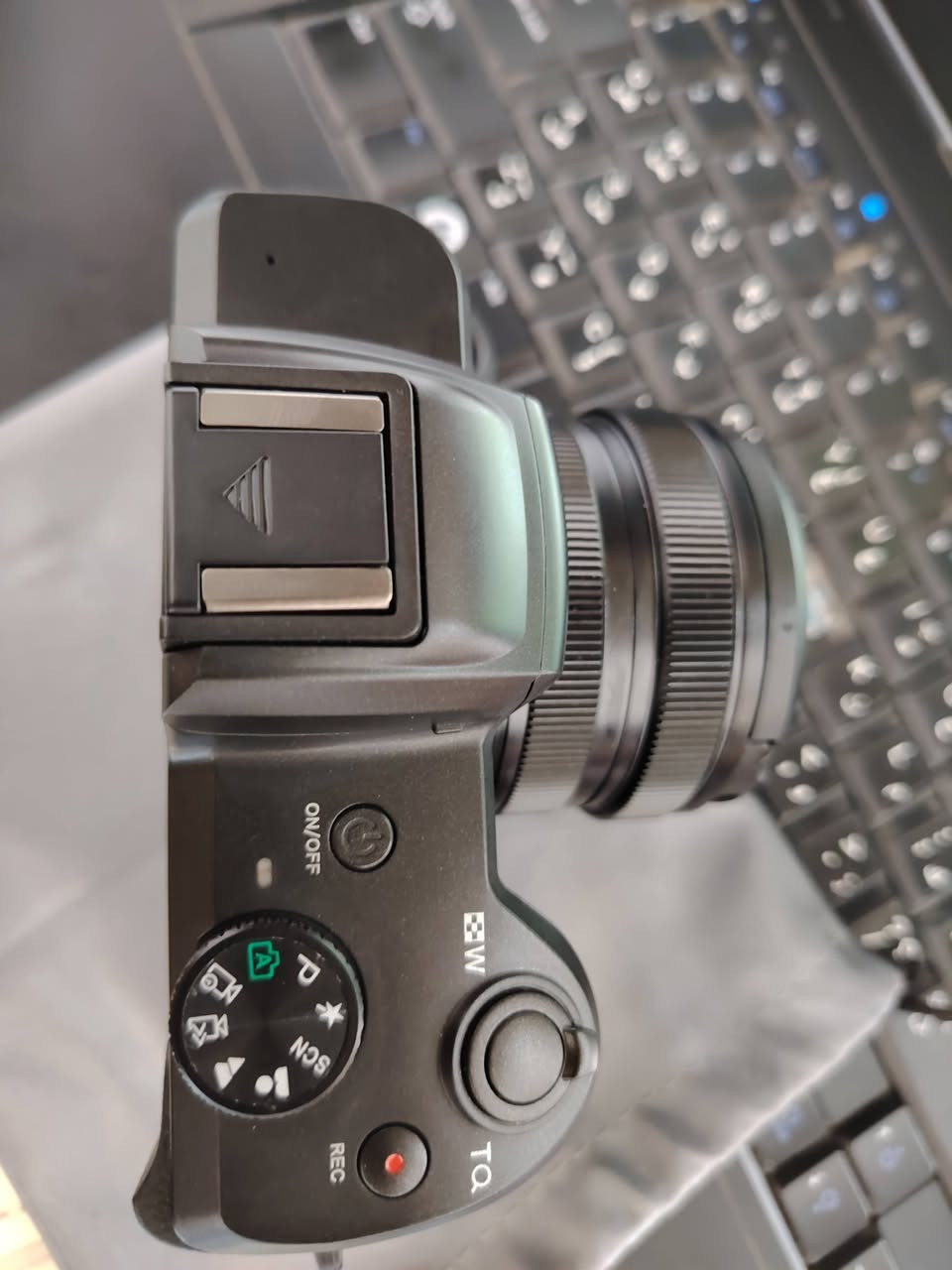 كامره للبيع جديد غير مستخدم شاشه لمس كبل كامره زوم متحرك مع رام 4 كيكا السعر 165 مع التوصيل للأستفسار خاص او على الرقم واتساب ***********
