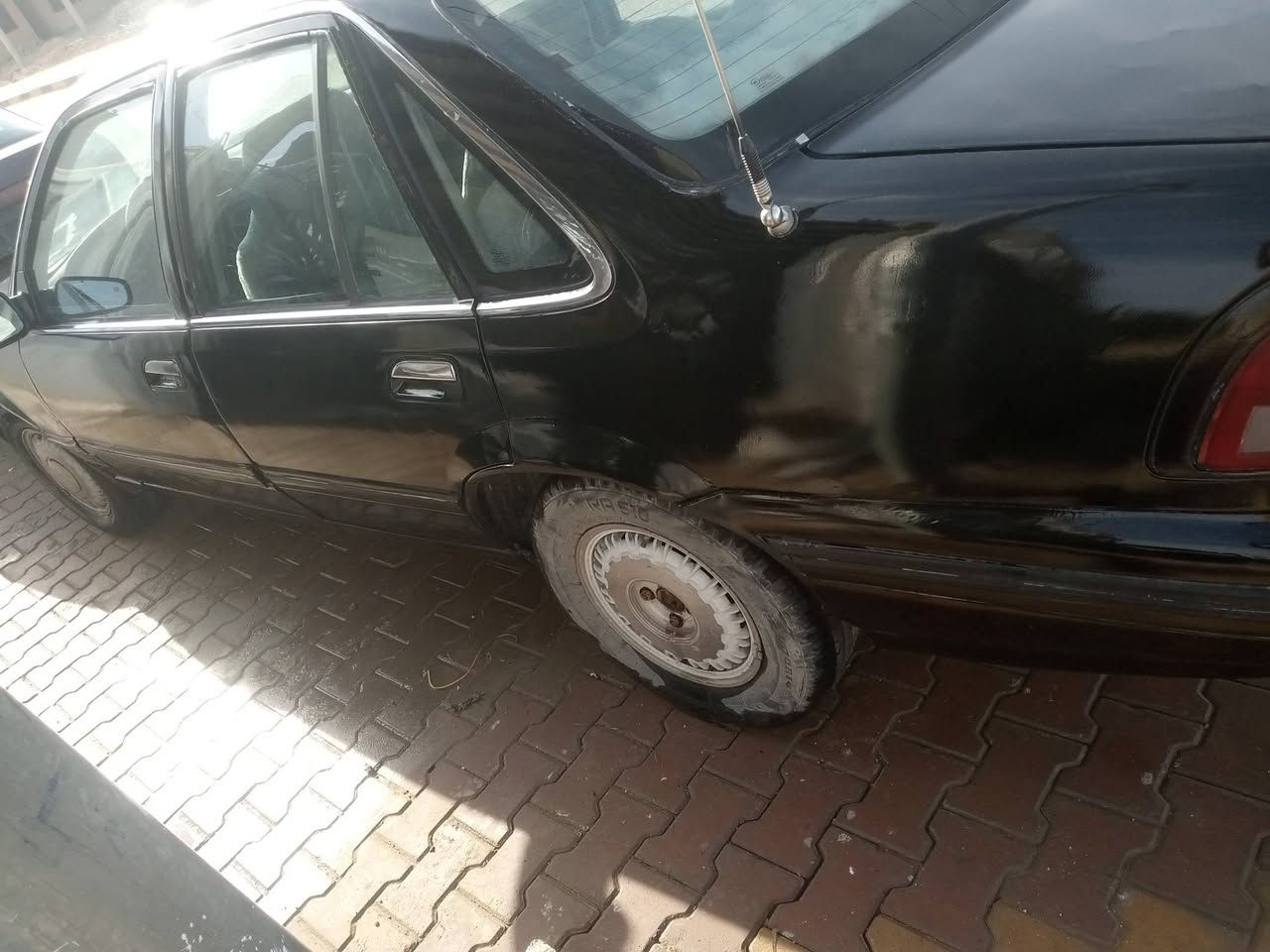 السلام عليكم 
دايو برنس للبيع 
لون اسود
مصبوغة صبغ عام للجماليه اثر جراد
رقم الانبار دولي 
تحويل مباشر
تخم تاير جدد 
محرك وكير خير من الله 
صدر وكهرباء جيد جداً 
موديل ٩٣
السعر ٣٢ بيها مجال للطيبين 
رقم هاتف ***********
للبيع فقط وللبيع نقد
