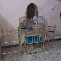ميز تواليت • طاولة تواليت • تسريحة • ميز تواليت اربع قطع • تسريحة اربع...