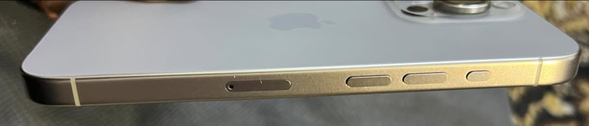 السلام عليكم ايفون ١٥ برو
ذاكرة ٢٥٦ بطارية٨٥ 
الجهاز بلادي ممفتوح ولا مبدل بي اي شي جهاز كلش نضيف
سعرة ٧٧٥
مكاني زعفرانية


**إذا كنت صاحب هذا الإعلان وتريد حذفه لأي سبب، رجاءا أرسل رسالة إلى الدعم الفني**