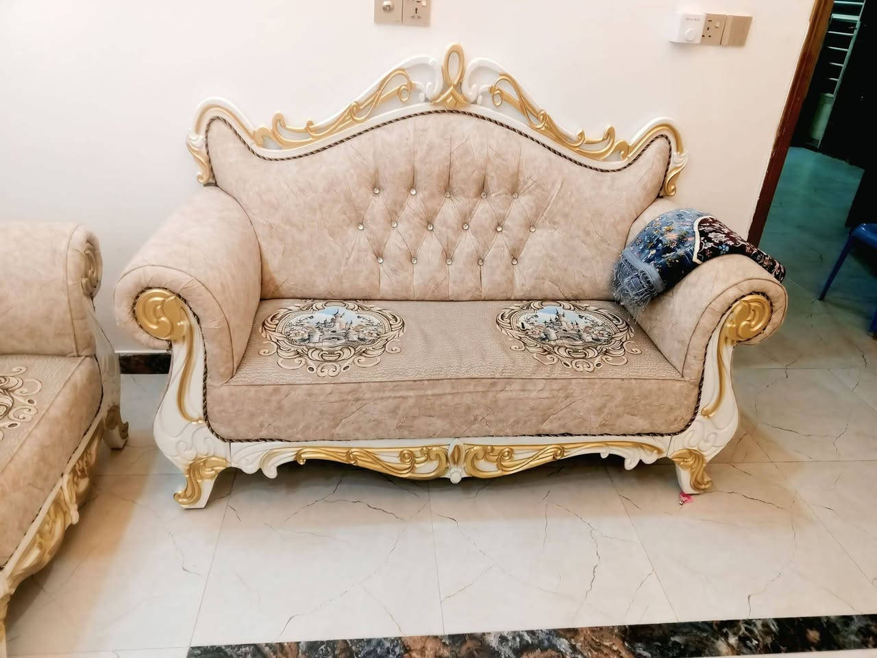 تخم للبيع نضيفه جدا
***********
