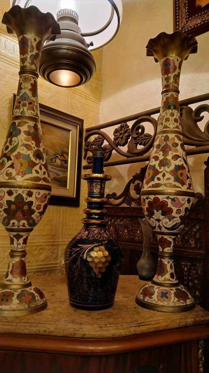 فازات نحاس منزل مينا نخب النخب ارتفاع 64 للوحدة طقم مع بعض بحال الوكالة للمهتمين فقط التواصل خاص او عالرقم 0796195550


**إذا كنت صاحب هذا الإعلان وتريد حذفه لأي سبب، رجاءا أرسل رسالة إلى الدعم الفني**