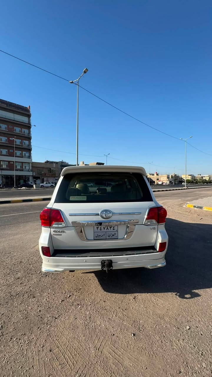 لاندكروز ٢٠١٣
رقم اربيل
ماشية ١٨٥ كم
سلايت
كشنات جلد 
٨ ايرباك 
حساسات وخلفية 
شاشة تاب
كامرة
ثلاجة
وبقية مواصفات اللاندكروز المعروفة
محرك وكير على وضع الشركة برغي ممفتوح بيهة 
السعر ٣٦٠
مكاني نجف 
للاستفسار ***********
