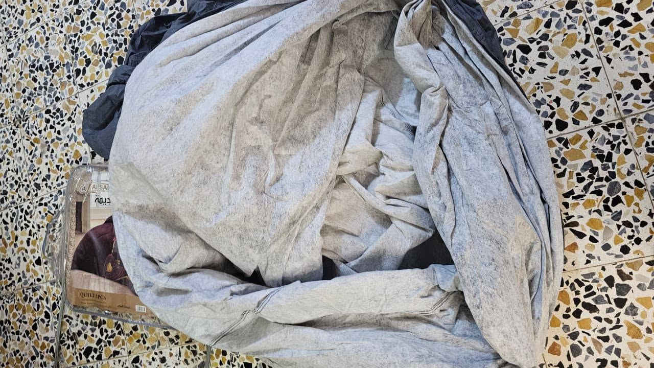السلام عليكم غراض سورنتو للبيع مكان نجف ***********
الجدار أصلي وضد المي والحرارة اشتريتة جديد وبعت السيارة وضل. وتلبسية كذلك. الجادر يرهم ع سيارات الكورية العالية
