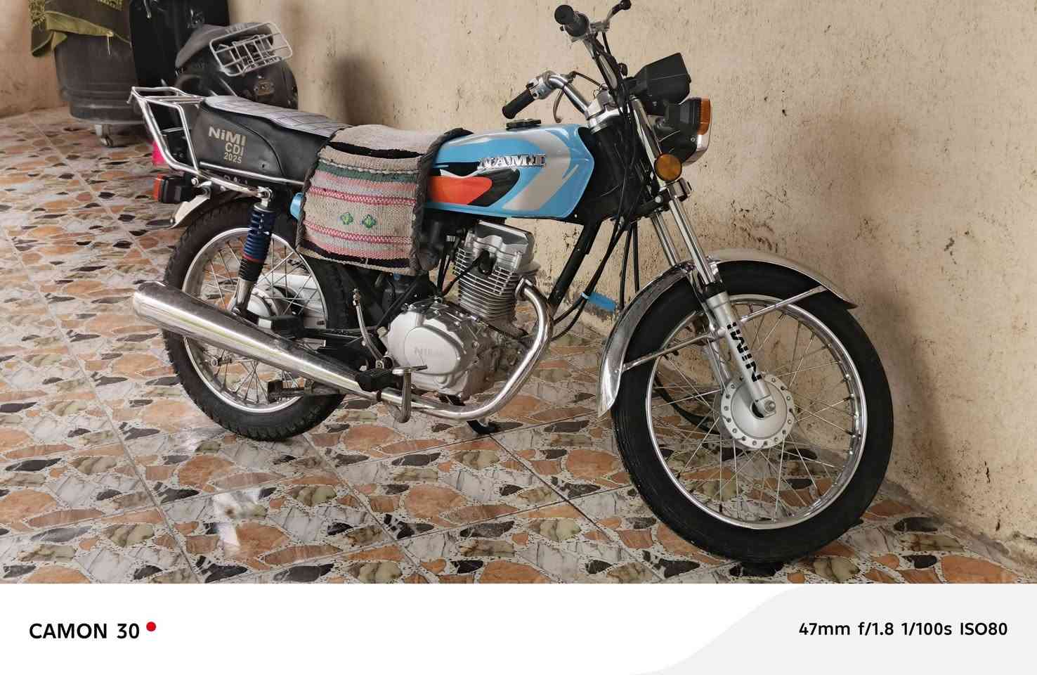 السلام عليكم دراجة نامة موديل 25 اوراق سكنر اريد مراوس بغير لون او بيع  مكاني المسيب للاستفسار ***********
