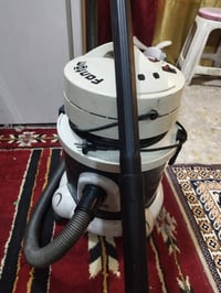 مكنسة كهربائية • نظيفة • شفط قوي