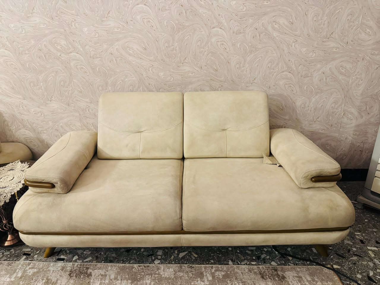 عليكم تخم للبيع 10مقاعد نضيف تركي درجة اولى ابو السرير مكاني بغداد حي اور السعر 500 رقم الهاتف ‭ 0771 684 8070
