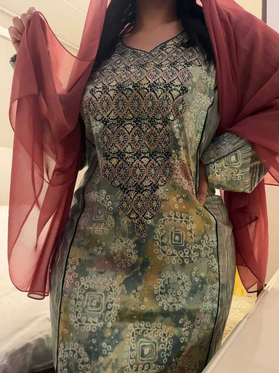 مخاور وكلبيات نسائي
خامات درجه أولى
⤵️⤵️

للحجز والاستفسار يرجى مراسله الصفحه
رقم هاتف واتساب ***********
توصيل بسماية 1000
بغداد 5000
محافضات 6000
يوجد دفع عن طريق الماستر كارد ✅💵
