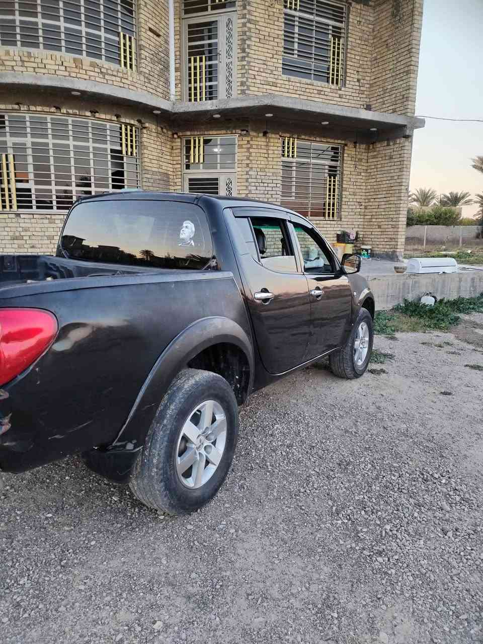 سلام عليكم بيكم لبيع مديل ٢٠١٥ تحويل مباشر رقم مبايل *********** (رقم وتساب الكورك  ***********) السعر ١٢٥ عنون بغداد التاجي كير وتو محرك جديد
