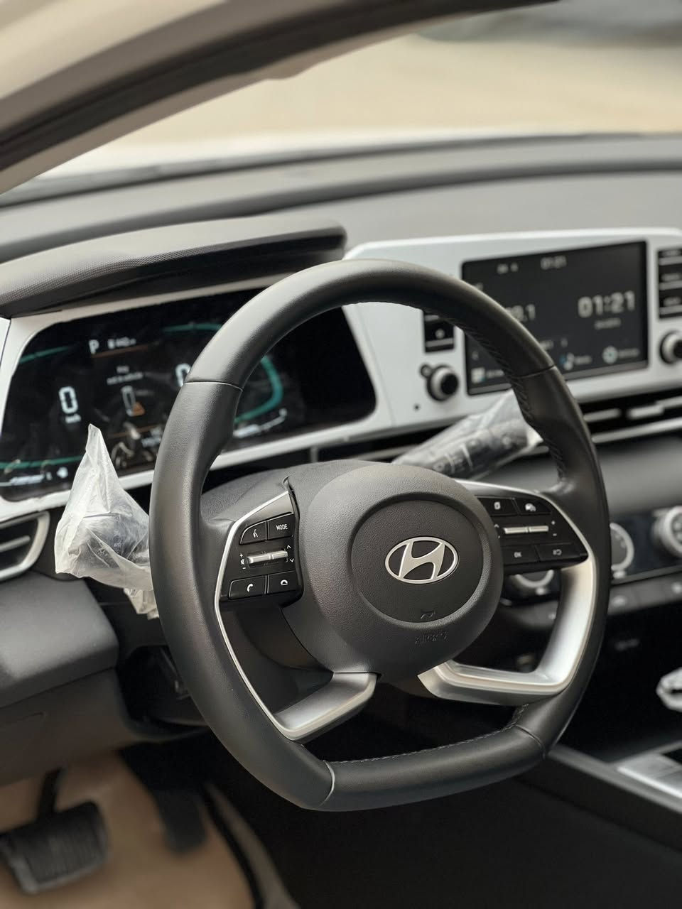 النترا تجمع صيني 
موديل 2025 
خليجي 
فول موصفات 
ماشيه 20 الف 
كفاله 
السعر 152 
***********
