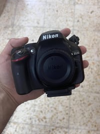 نيكون D5200 • عدسة ٣٠٠ • عدسة ٥٥