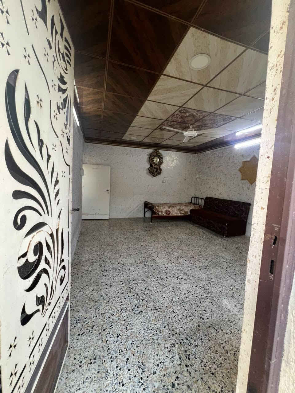 بيت للبيع في موصل حي القدس مساحة ٢٠٠ متر لمعرفة المزيد التواصل مع الرقم
***********
***********
