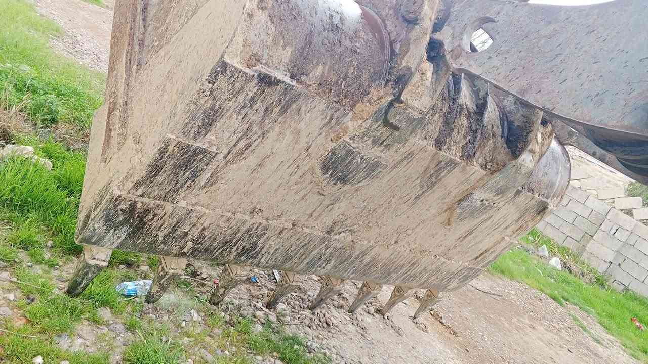 سلام عليكم عندي كيلا مال شفل فالفو حجم 90 للبيع نضيف ***********
