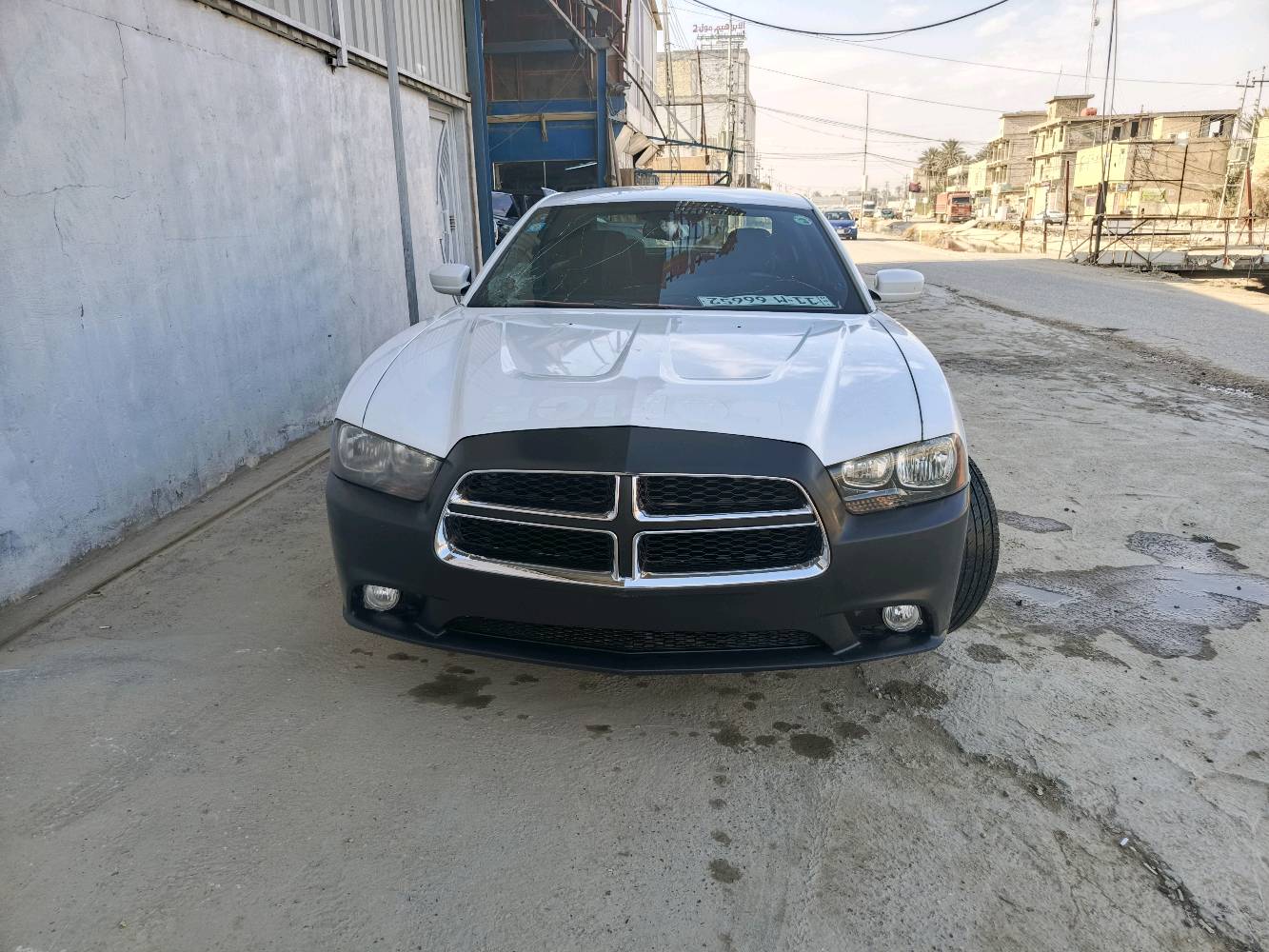 سلام عليكم دوج شارجر البيع او مراوس السعر 150 سياره مكفوله من قطره صبغ بس ماعده الشخطه البيهه ***********