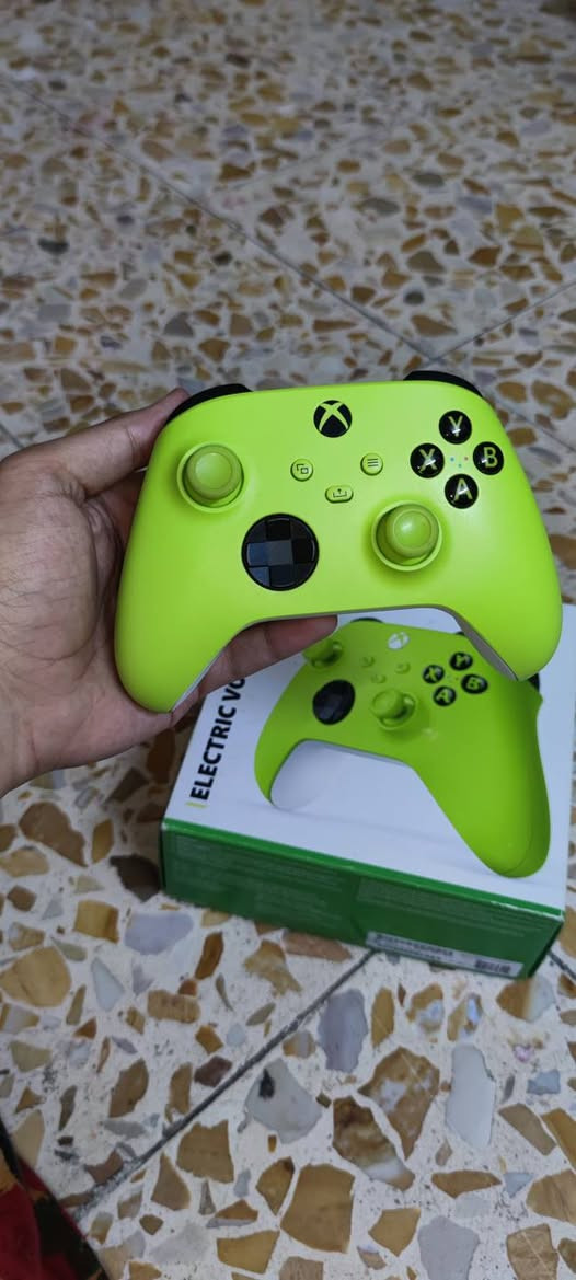 جوستك xbox series بهذا اللون المميز

اخت الجديدة مستعمله قليل جدا 
الجوستك شغالة 100% ما بيها اي مشكله 
وممفتوحه ولا مصلحة ابد 
المكان بغداد مدينة الصدر 
( قيم بما يرضي الله )
توصيل ما عندي


**إذا كنت صاحب هذا الإعلان وتريد حذفه لأي سبب، رجاءا أرسل رسالة إلى الدعم الفني**