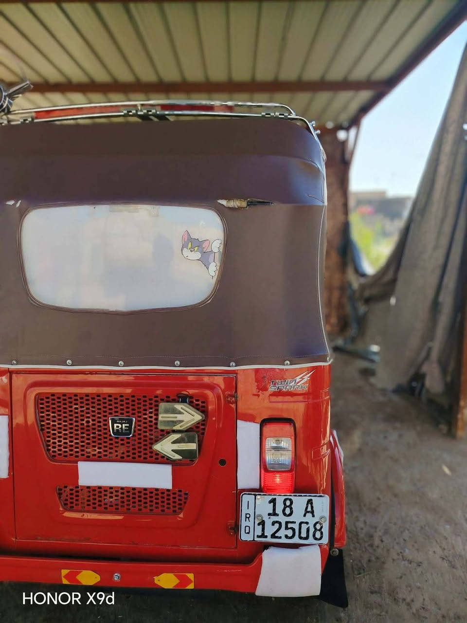 السلام عليكم تكتك البيع 22شهر 11 كفاله عامه ابيع فارغ مكلف بل نشر وهاذه رقم راعيه ‪***********‬
