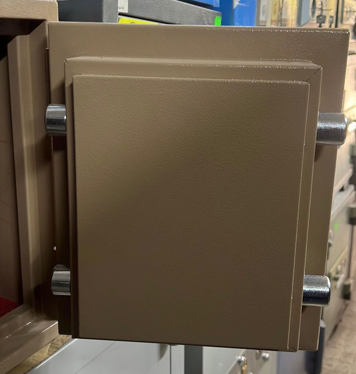 خزنات قاصات أصلية
مناسبة لحفظ الأموال 💰 والذهب 💎
والمستمسكات الرسمية
والمسدس الشخصي المرخّص
✅ الفحص متوفر يم المندوب
رقم الهاتف ابو الحلال  ***********  للحجز وتساب او اتصال ع هاتف  فقط ✅✅✅✅✅✅✅✅✅✅✅
